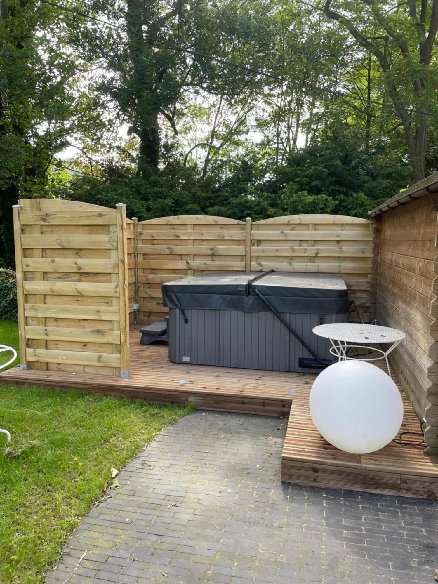 La Vieille Ferme Et Son Jacuzzi *